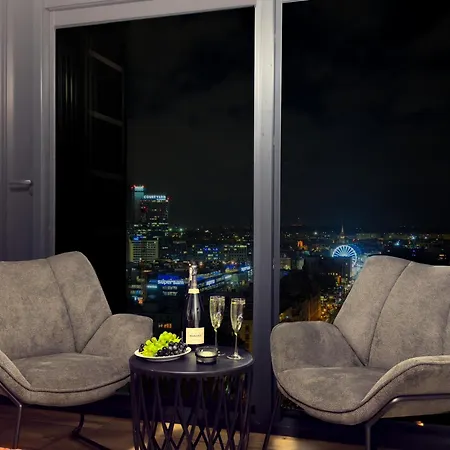 Apartment Urban Global Loft 17th Floor No 17 - Free Garage - Self Check-in - No Deposit