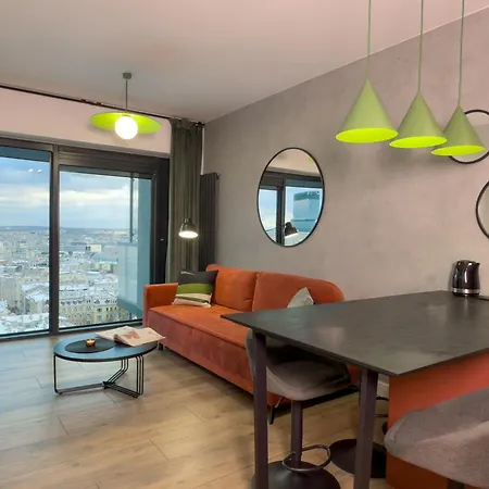 Urban Global Loft 17th Floor No 17 - Free Garage