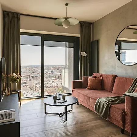 Urban Global Loft 17th Floor No 17 - Air Condition - Free Garage Apartment