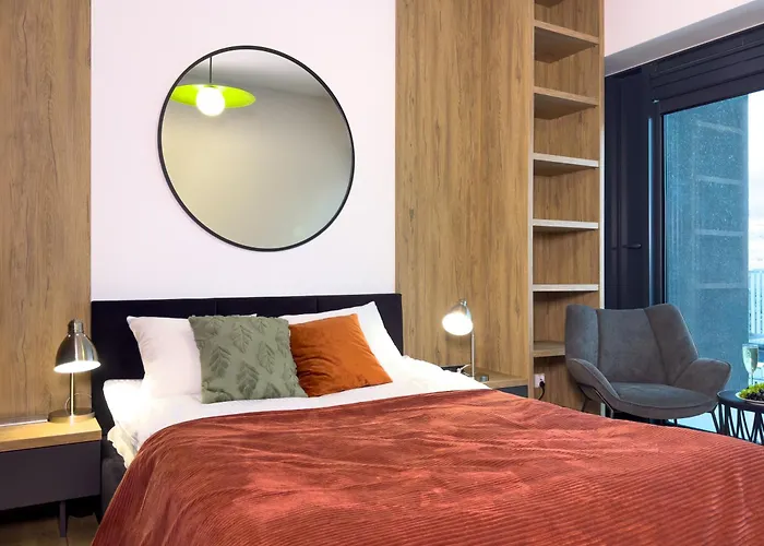 Urban Global Loft 17th Floor No 17 - Free Garage - Self Check-in - No Deposit Apartment *