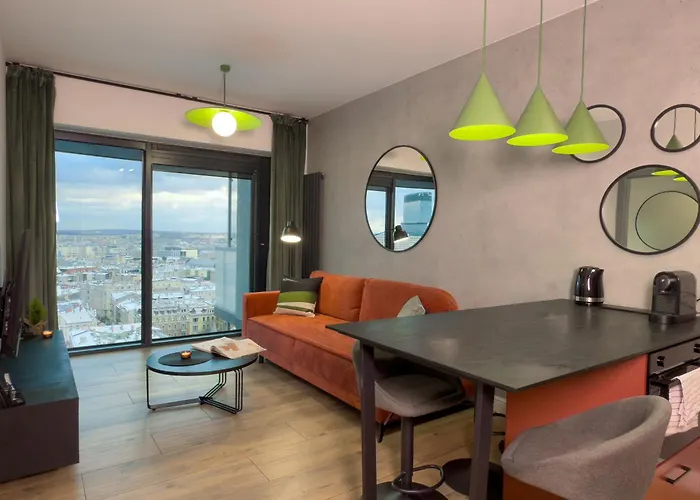 Urban Global Loft 17th Floor No 17 - Free Garage - Self Check-in - No Deposit