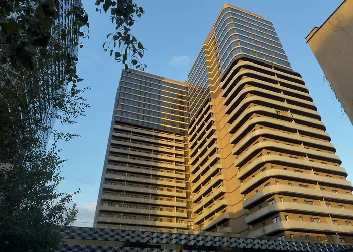 Urban Global Loft 17th Floor No 17 - Free Garage - Self Check-in - No Deposit *