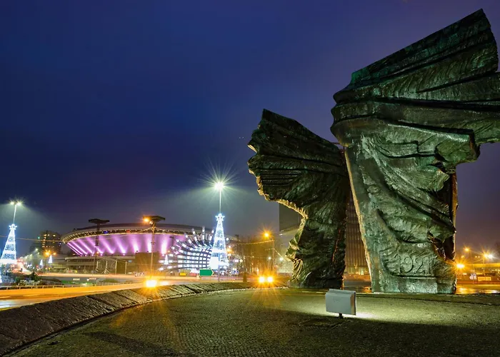 Urban Global Loft 17th Floor No 17 - Free Garage - Self Check-in - No Deposit Apartment *